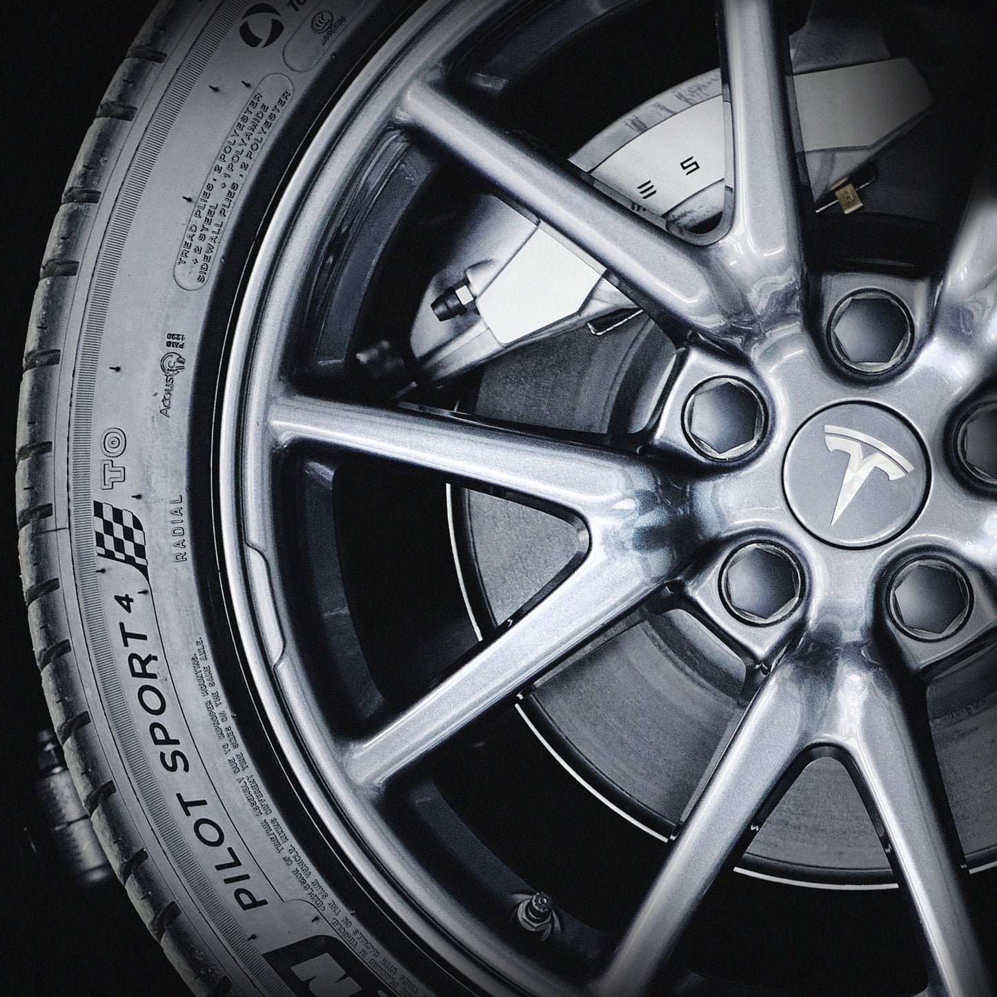 Tesla Model 3 Pinwheel Refresh 4x 18" Alloy Wheels / Exchange - Electrovogue