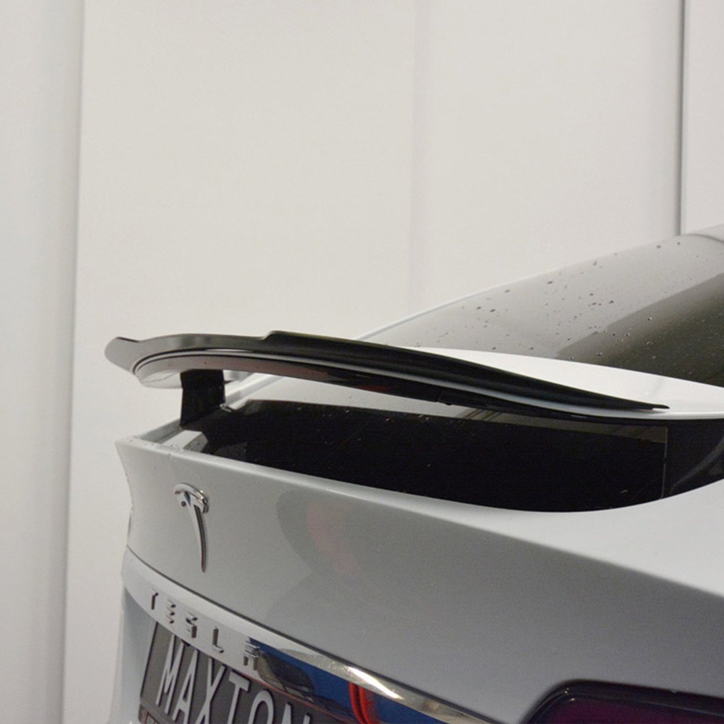 MAXTON® DESIGN Spoiler Extension / Version 1 for Tesla Model X