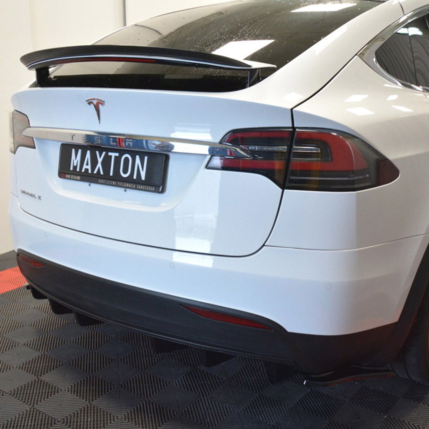 MAXTON® DESIGN Spoiler Extension / Version 2 for Tesla Model X - Electrovogue
