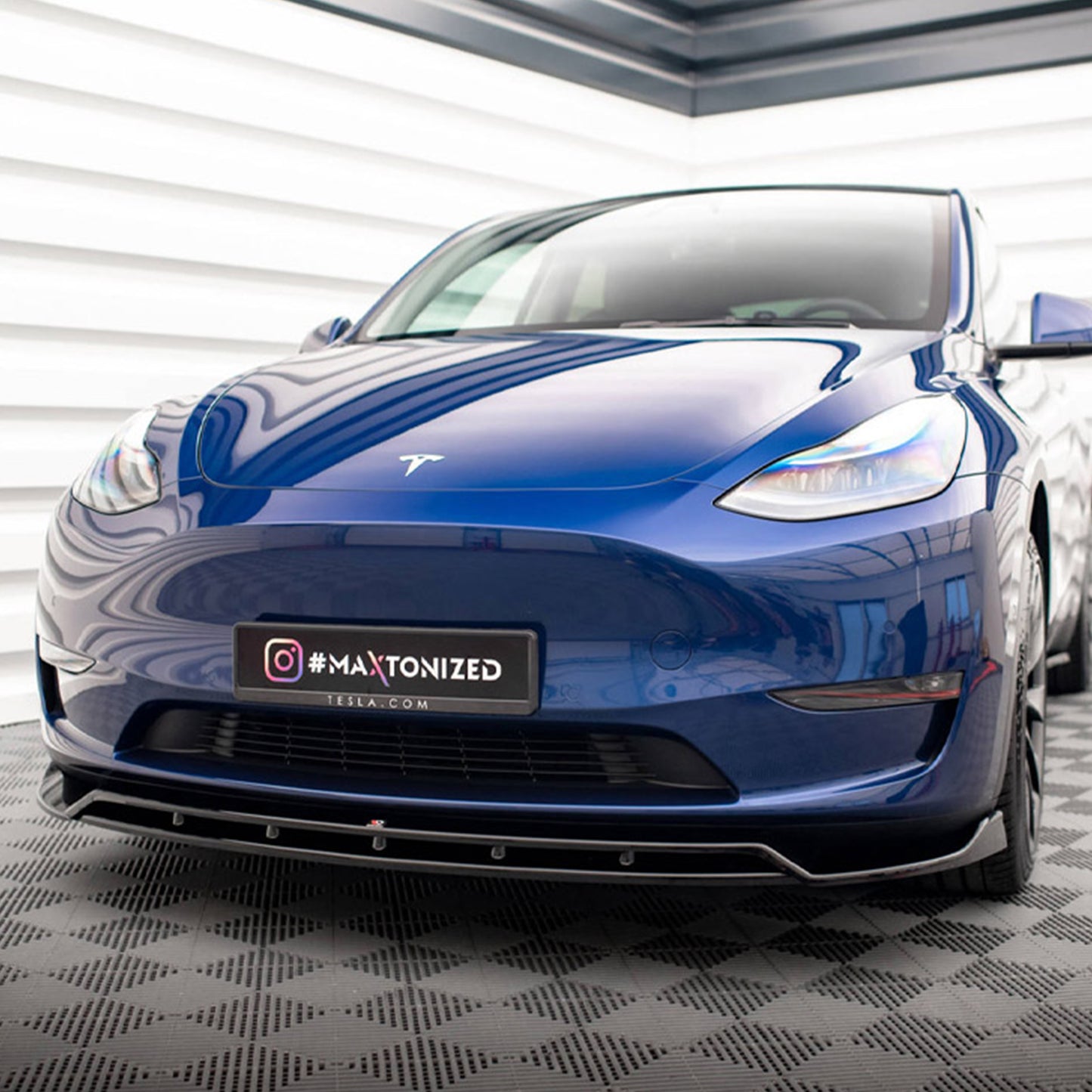 MAXTON® DESIGN Front Splitter / Version 2 for Tesla Model Y - Electrovogue