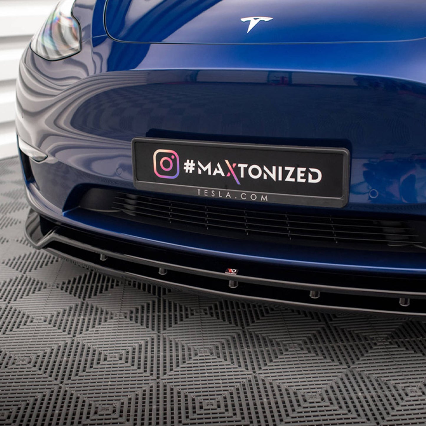 MAXTON® DESIGN Front Splitter / Version 2 for Tesla Model Y - Electrovogue