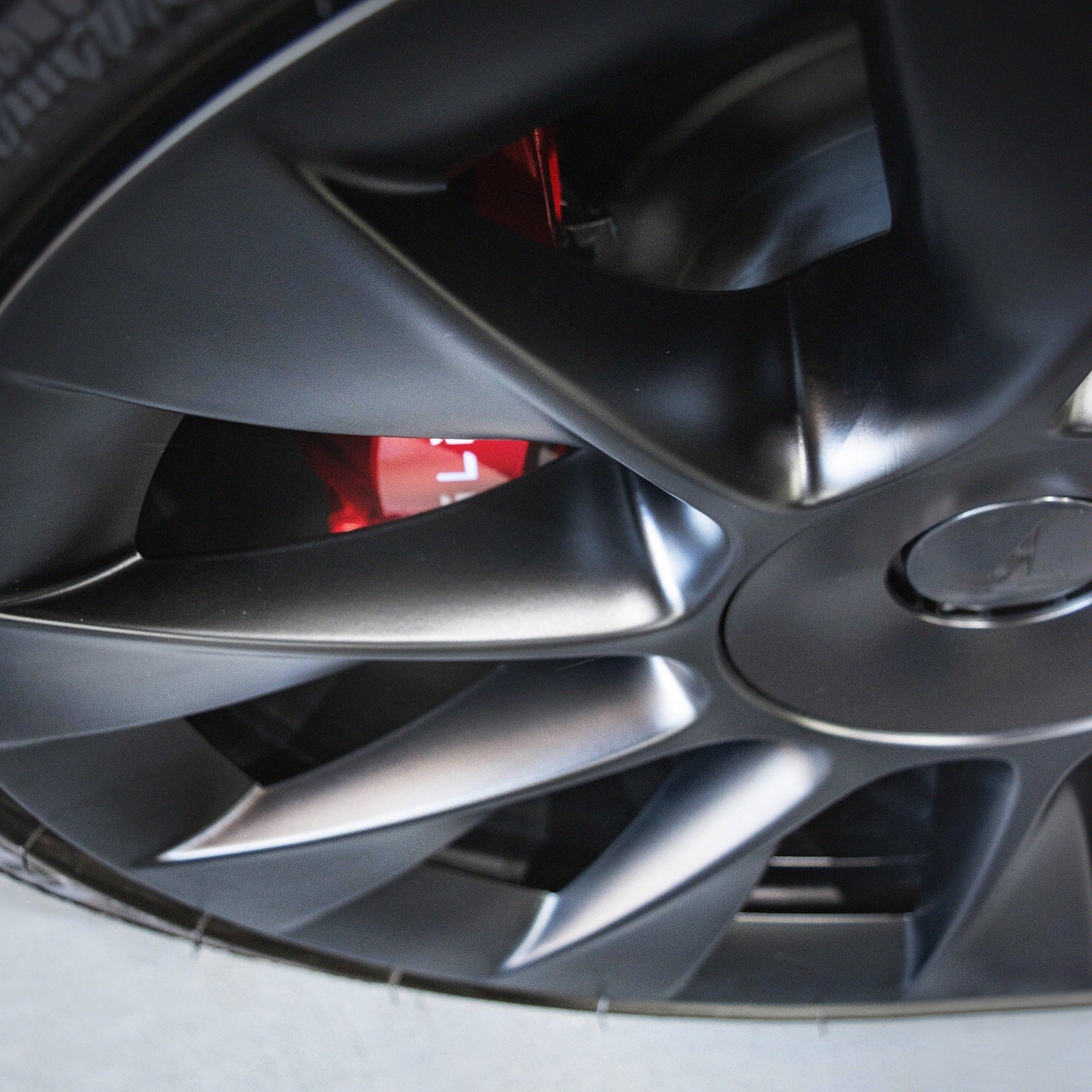 Tesla Model Y Induction 4x 20" Alloy Wheels / Exchange - Electrovogue