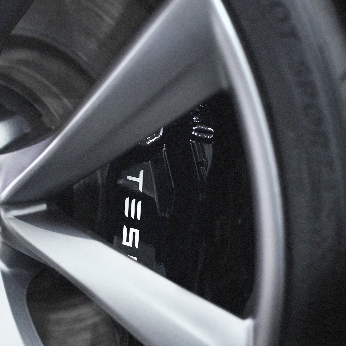 Tesla Model S Arachnid 4x 21" Alloy Wheels / Exchange