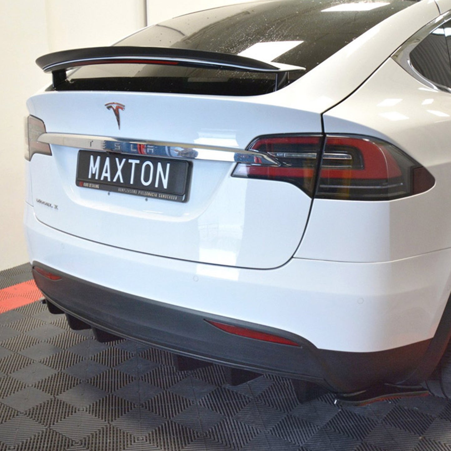 MAXTON® DESIGN Rear Diffuser for Tesla Model X - Electrovogue