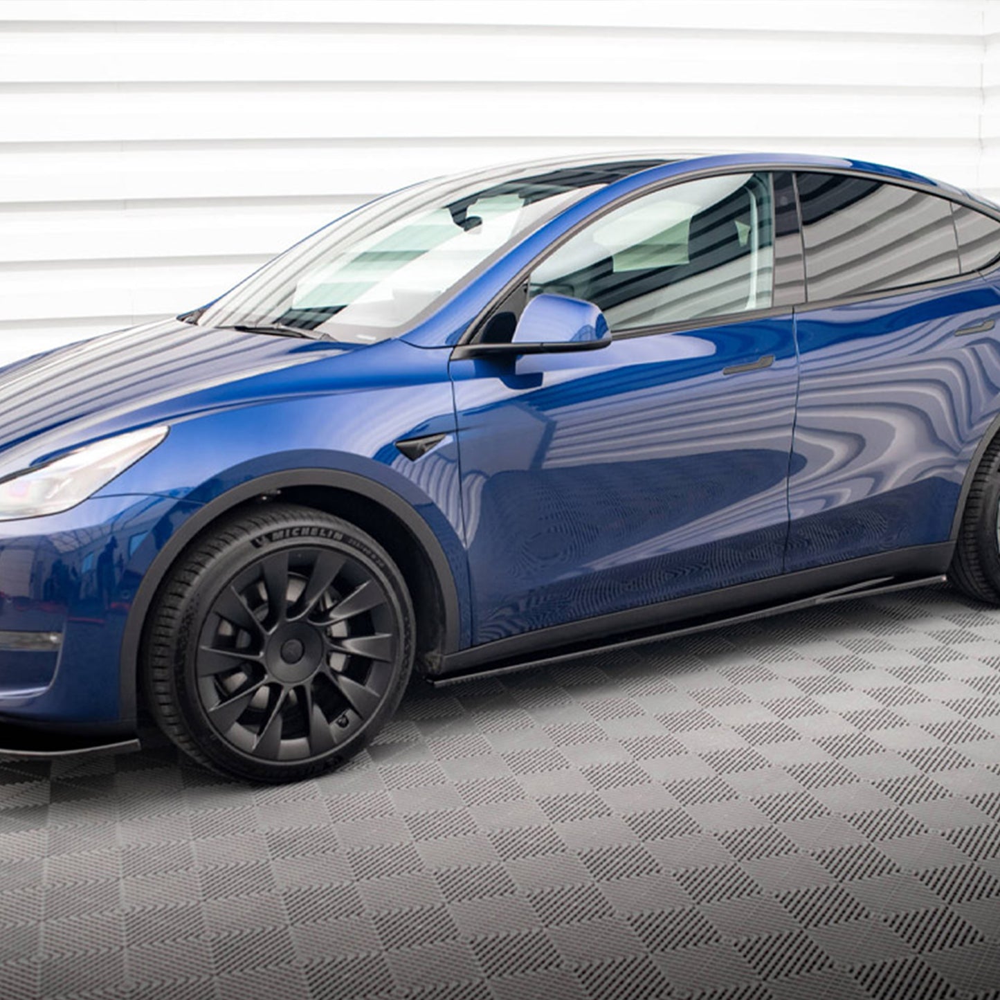 MAXTON® DESIGN Side Skirts Diffusers / Version 1 for Tesla Model Y